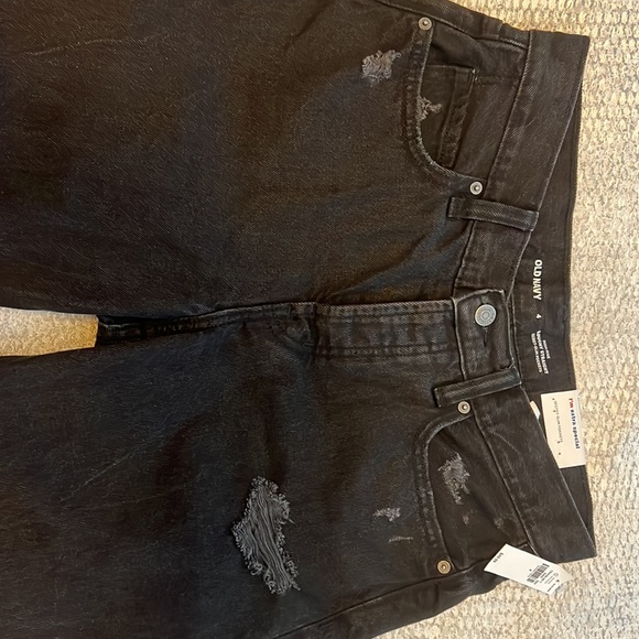 Old Navy High-Rise Jeans - Picture 2 of 6